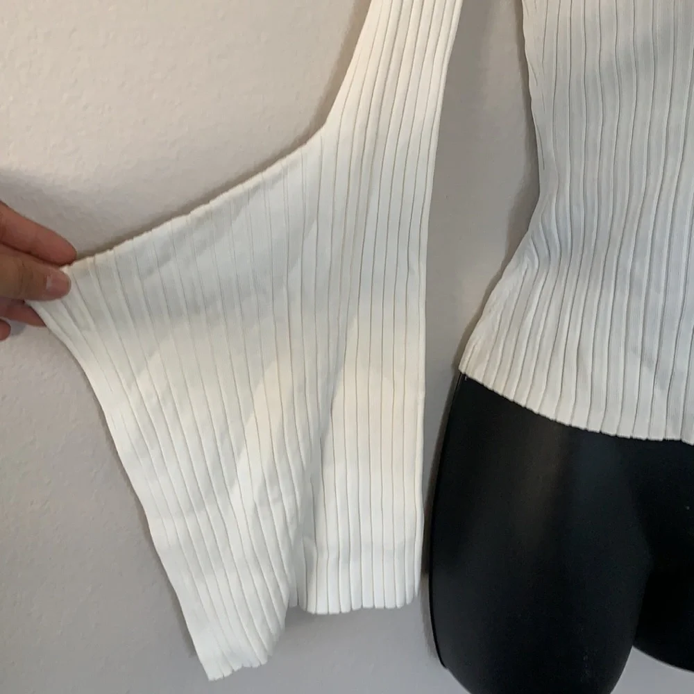 BCBG MaxAzria Gardenia Cream Stevie Ribbed Off The Shoulder Bell Sleeve Sweater - Picture 7 of 13